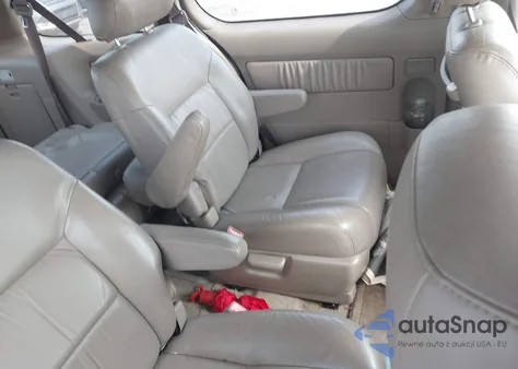 2002 Toyota Sienna Xle from USA, damaged, VIN 4T3ZF13C22U422237